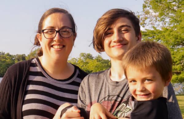 shelby and her two kids